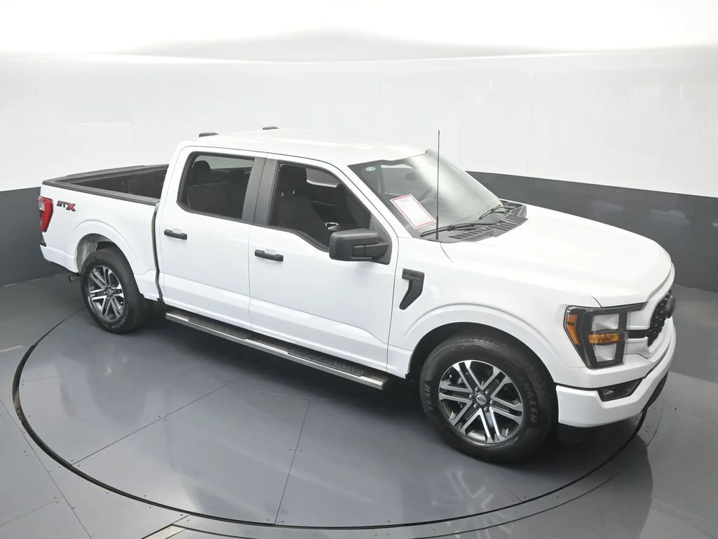 Used 2023 Oxford White Ford XL image 46