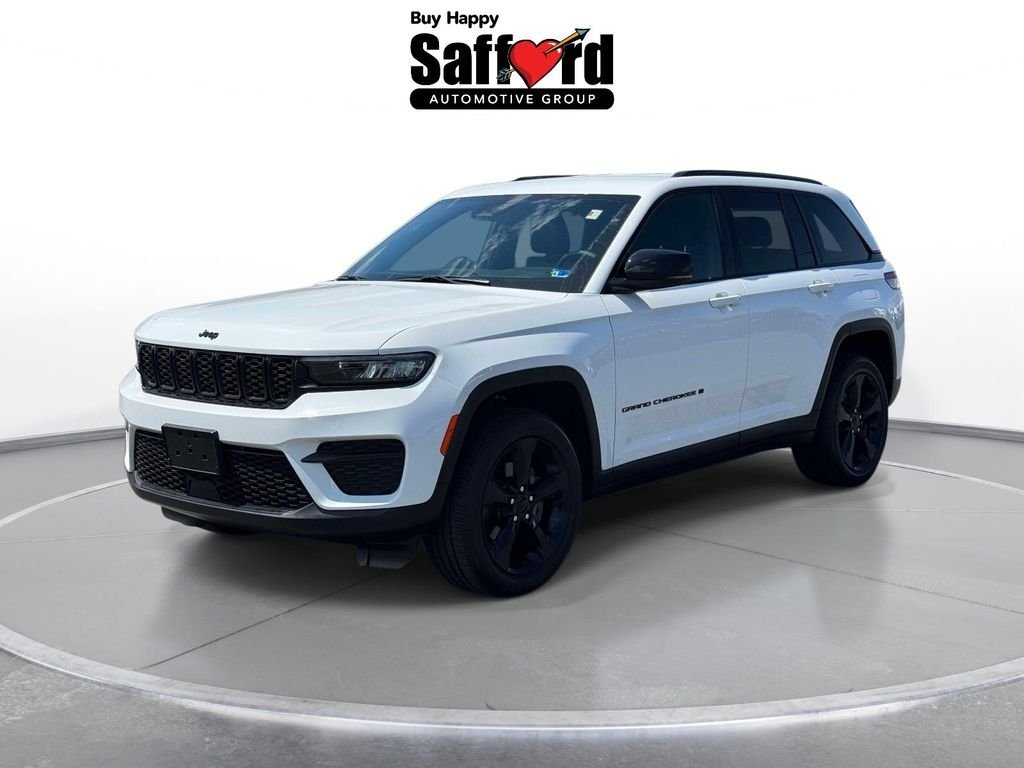 Used 2023 White/off-white Jeep Altitude X image 1