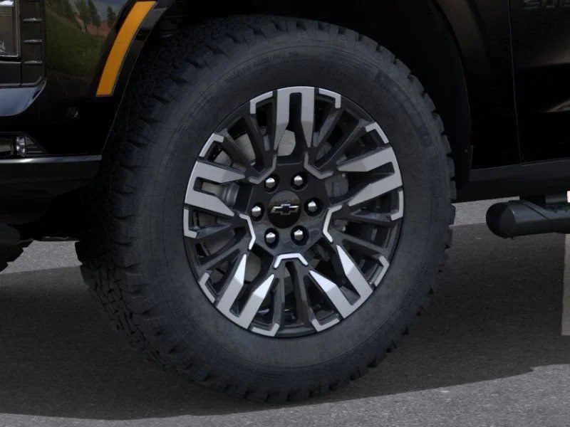 2026 Chevrolet Suburban Z71 - Photo 9