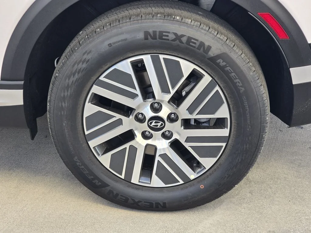 New 2026 White Hyundai Blue SEL image 5