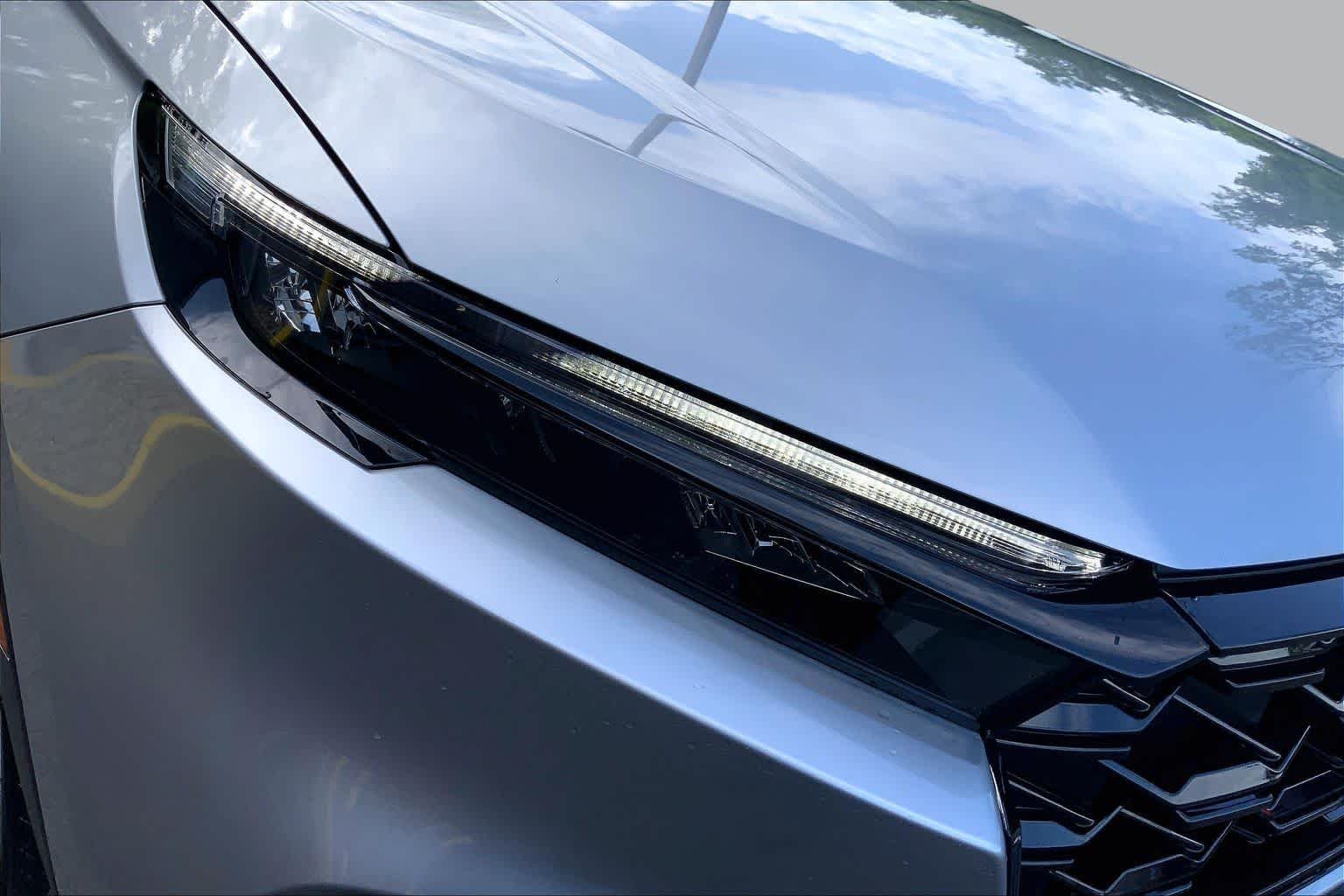Used 2024 Lunar Silver Metallic Honda Sport-L image 27