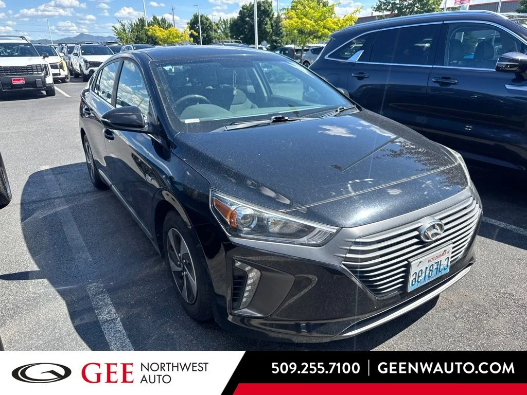 2017 Hyundai Ioniq 1.6 SEL Hybrid DCT's photo