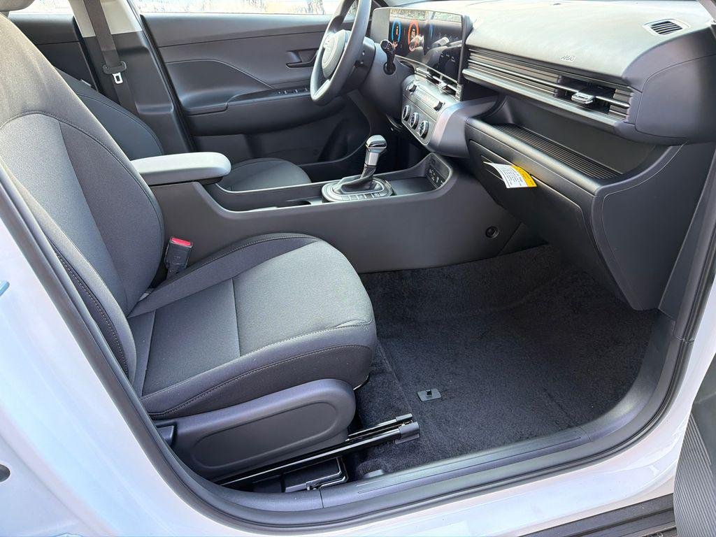 New 2026 White Hyundai SE FWD image 13