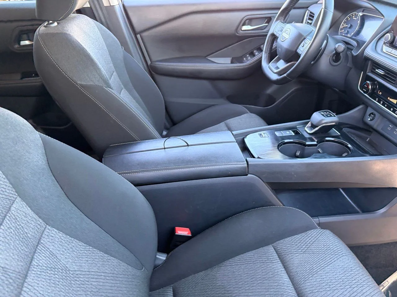 Used 2025 Super Black Nissan SV image 11