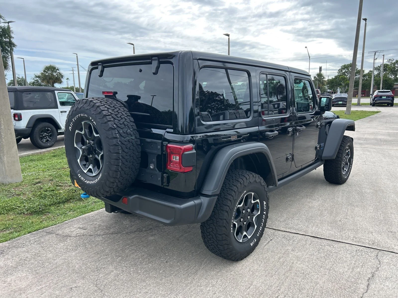Used 2023 Black Clearcoat Jeep Rubicon 4xe image 5