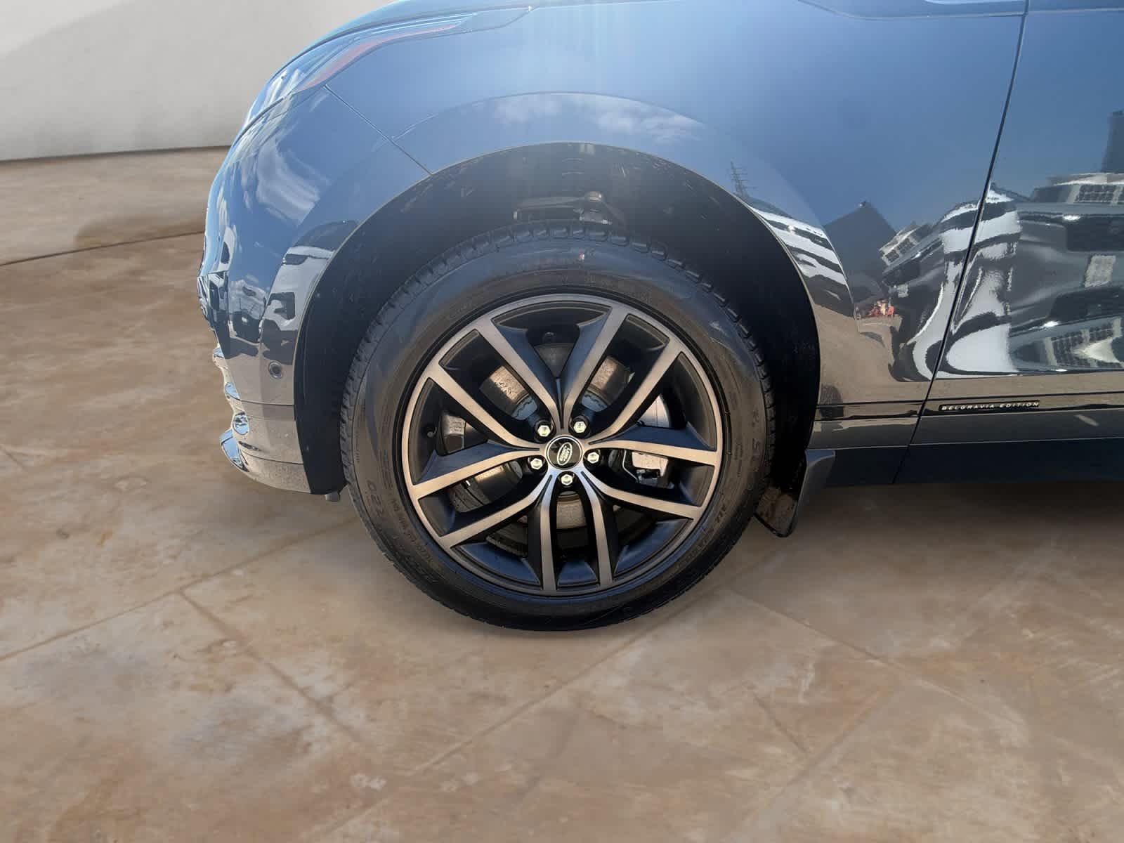 New 2026 Carpathian Grey Land Rover Belgravia Edition image 14