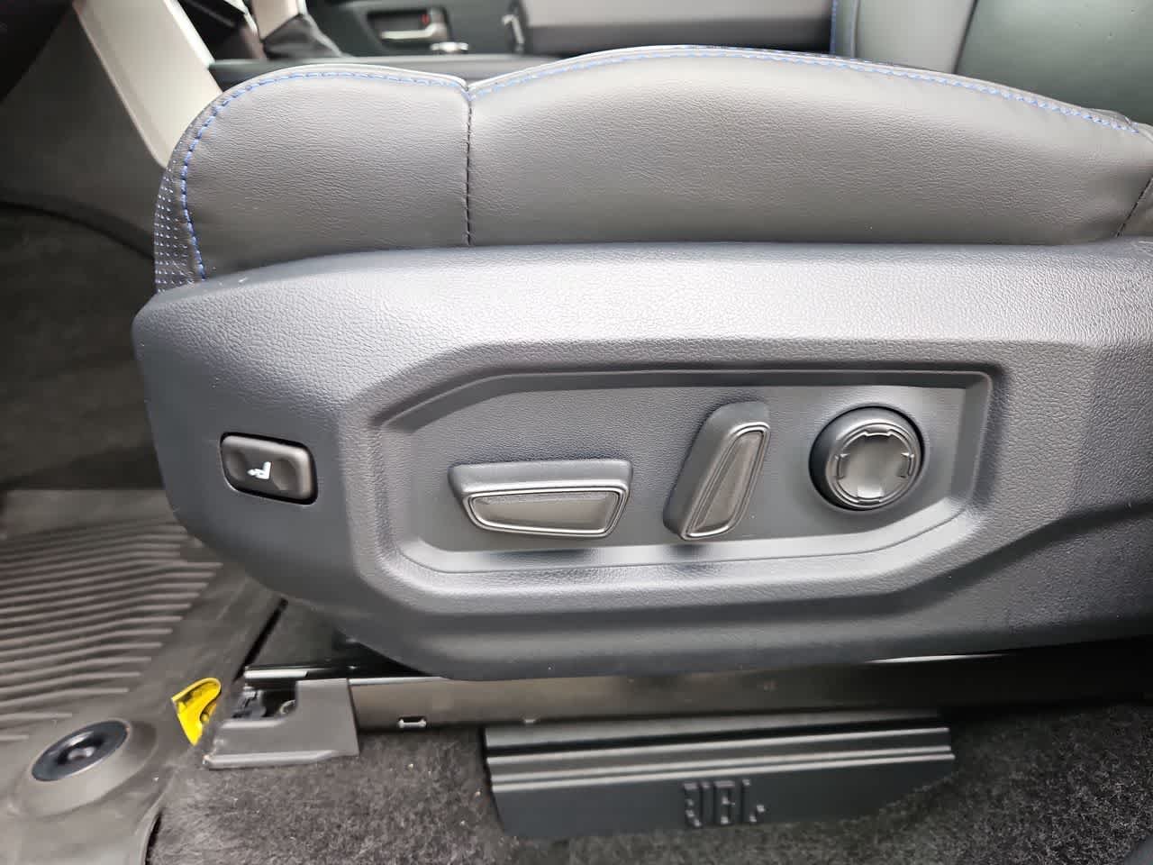 2026 Toyota Tundra Platinum - Photo 14