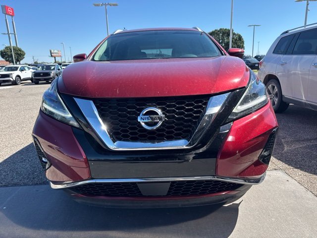 Used 2019 Red Nissan SL image 2