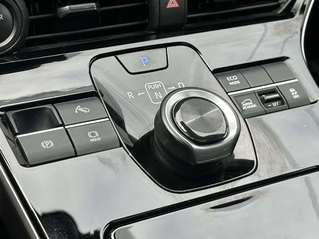 Used 2024 Silver Toyota XLE image 21