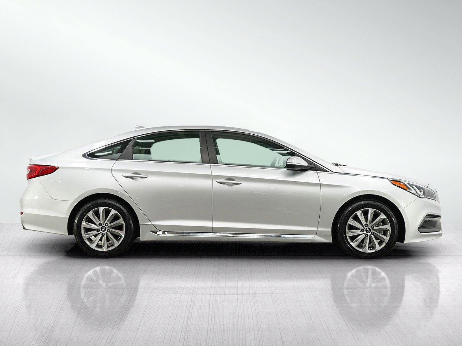 Used 2015 Symphony Silver Hyundai 4dr Sdn 2.4L Sport image 7