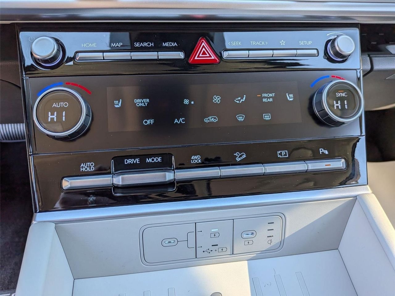 New 2026 Shimmering Silver Hyundai SEL image 21