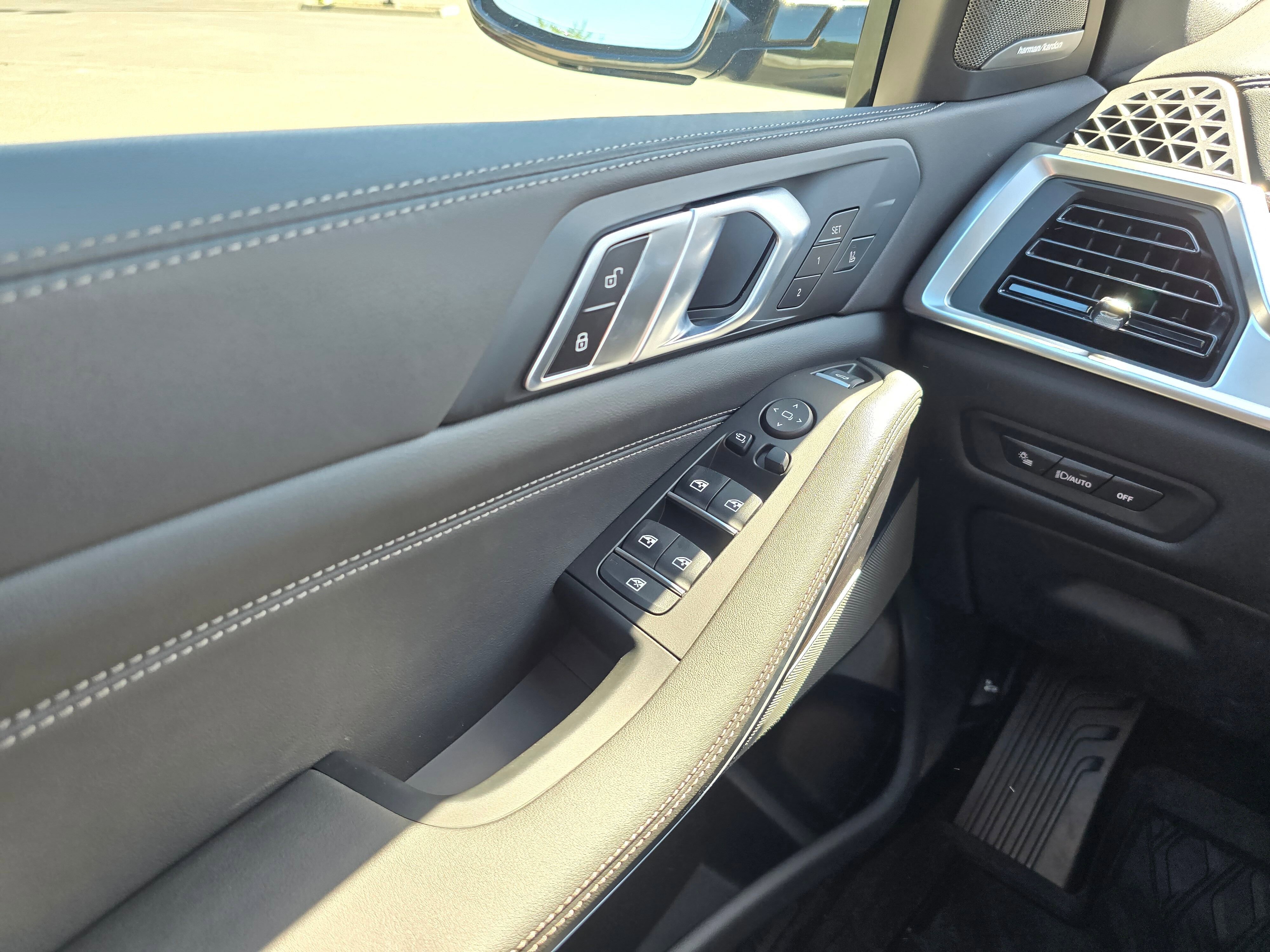 New 2026 Dravit Grey Metallic BMW xDrive40i image 61
