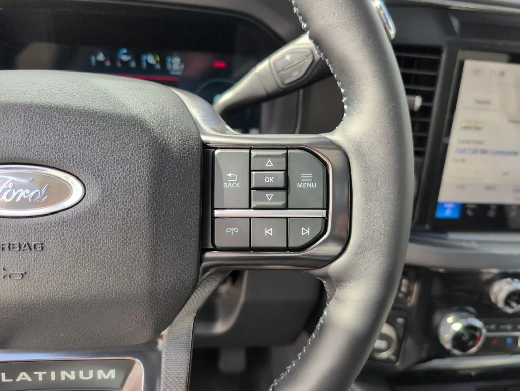 2026 Ford F-350 Super Duty Platinum - Photo 34