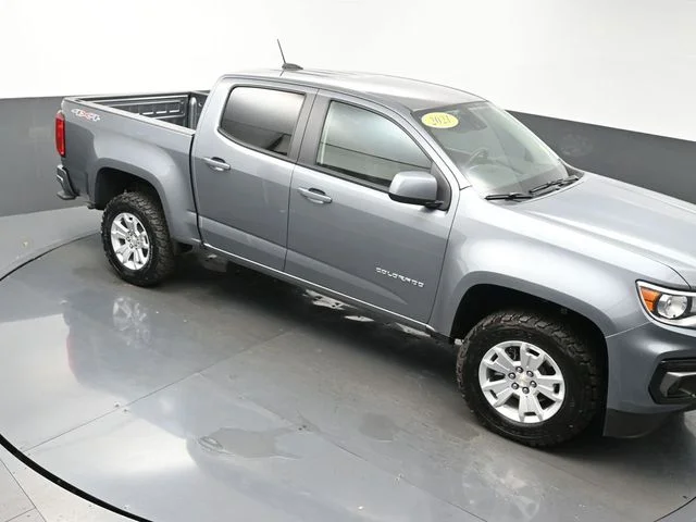 Used 2021 Gray Chevrolet LT image 38