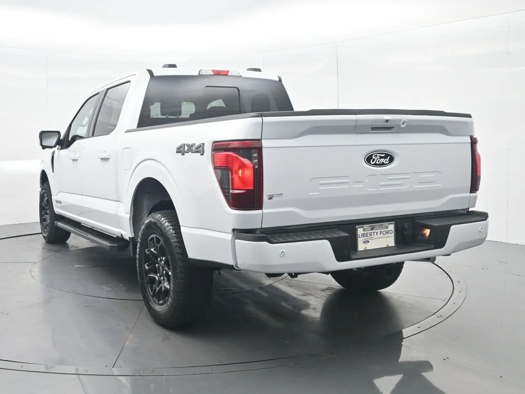 New 2026 Oxford White Ford XLT image 9