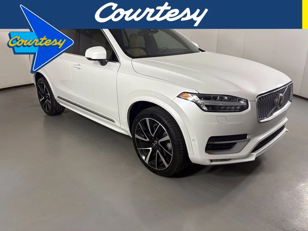 Used 2024 White Volvo Ultimate image 1