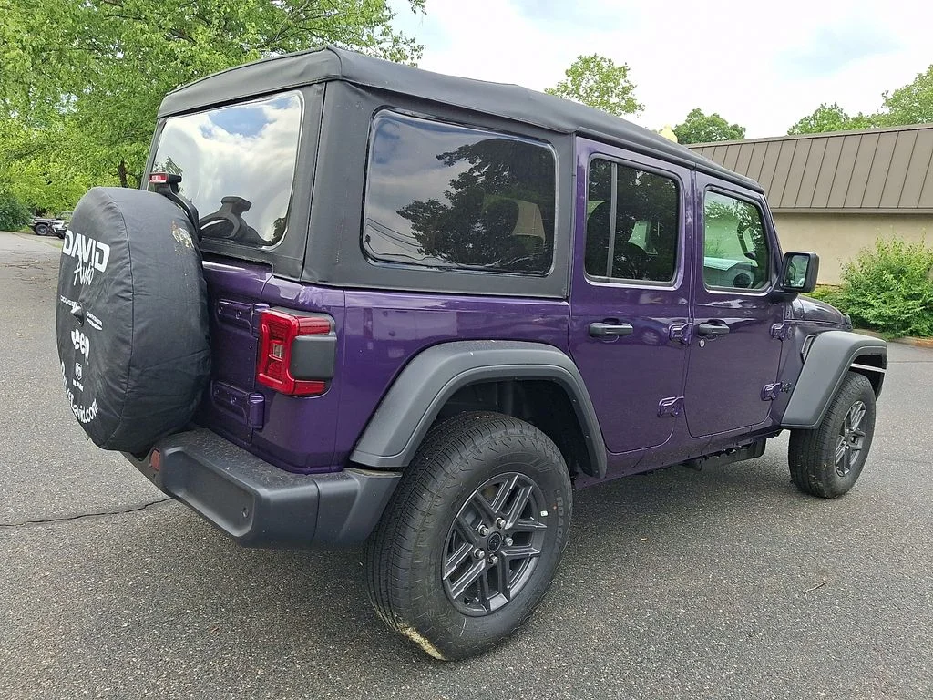 New 2026 Reign Exterior Paint Jeep Sport S image 4