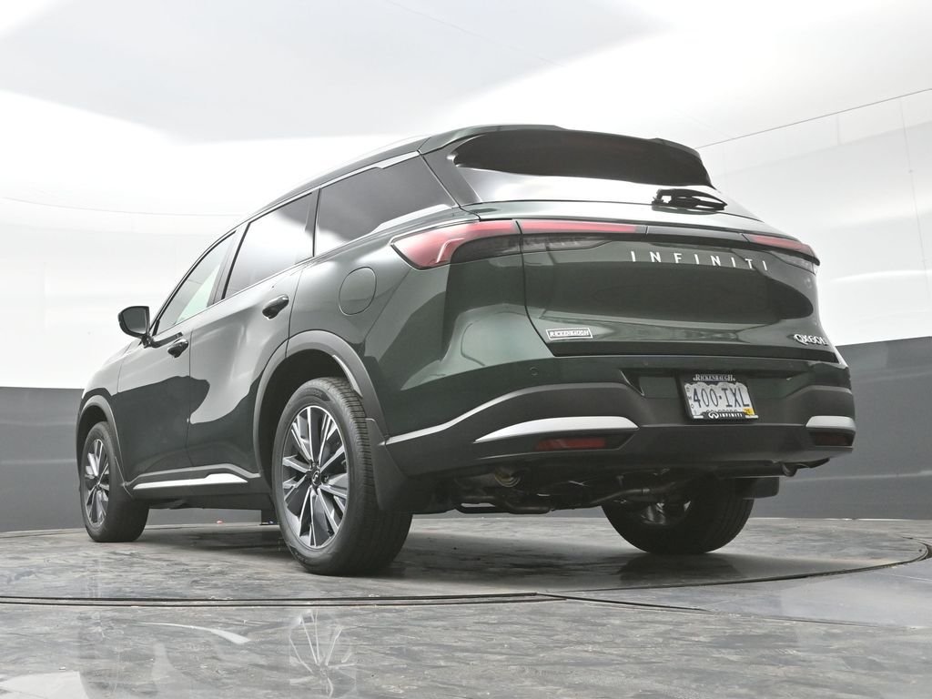 New 2026 Green INFINITI LUXE image 26