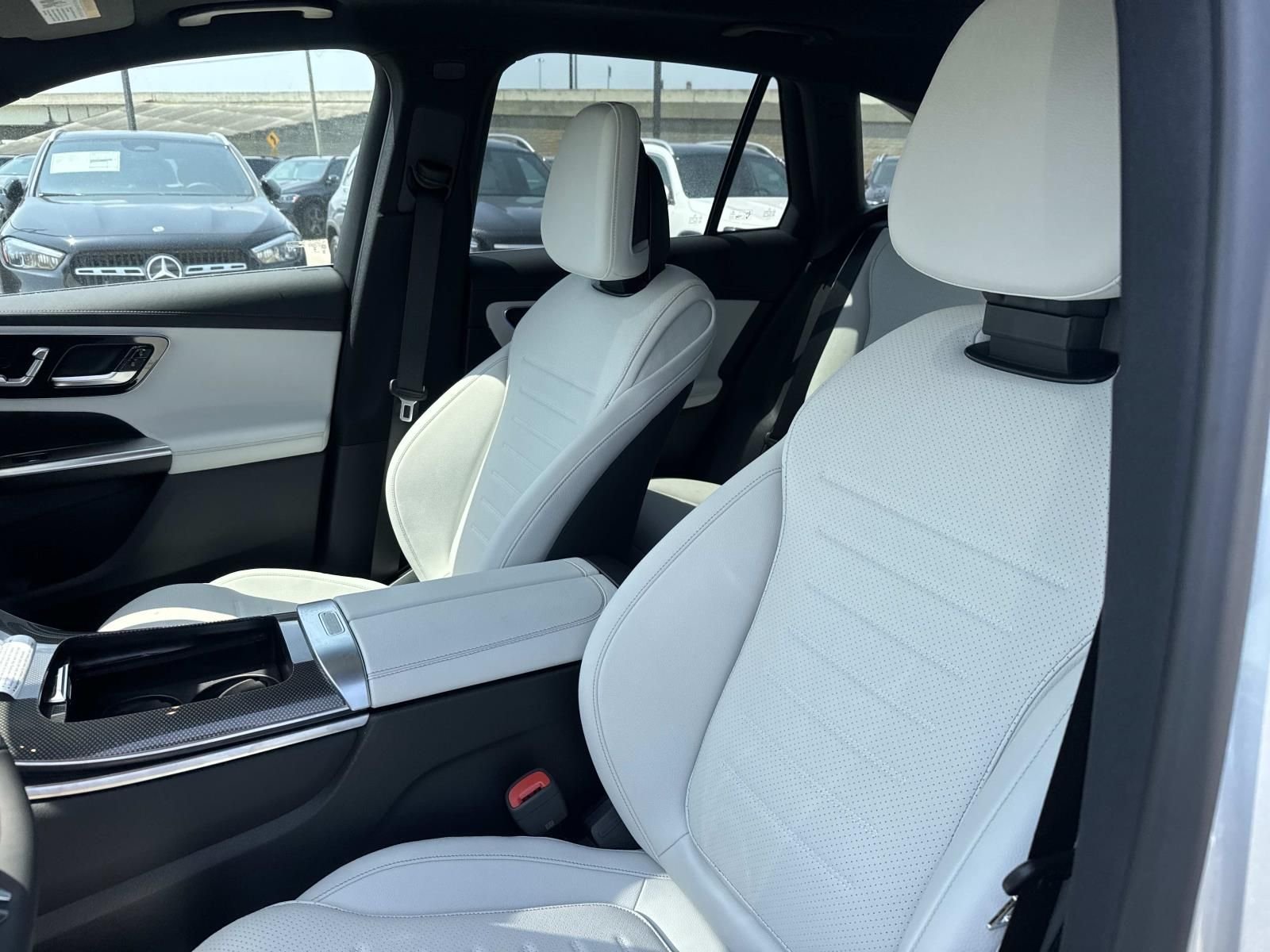 New 2026 Silver Mercedes-Benz GLC 300 image 9