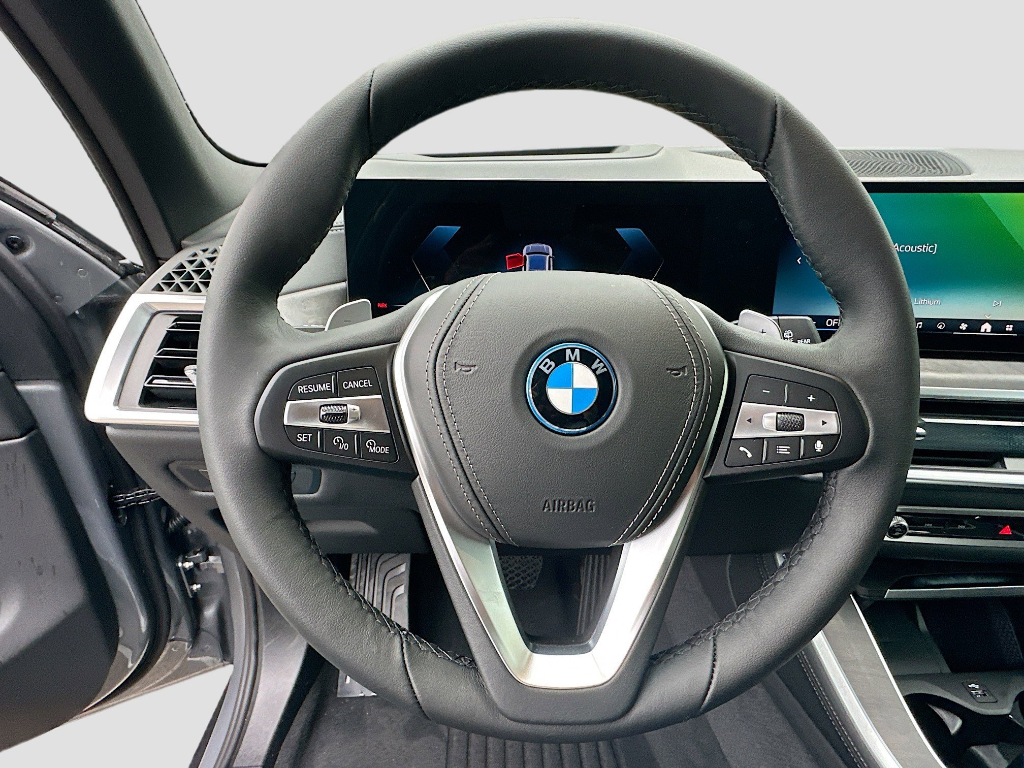 New 2026 Skyscraper Grey Metallic BMW xDrive50e image 8