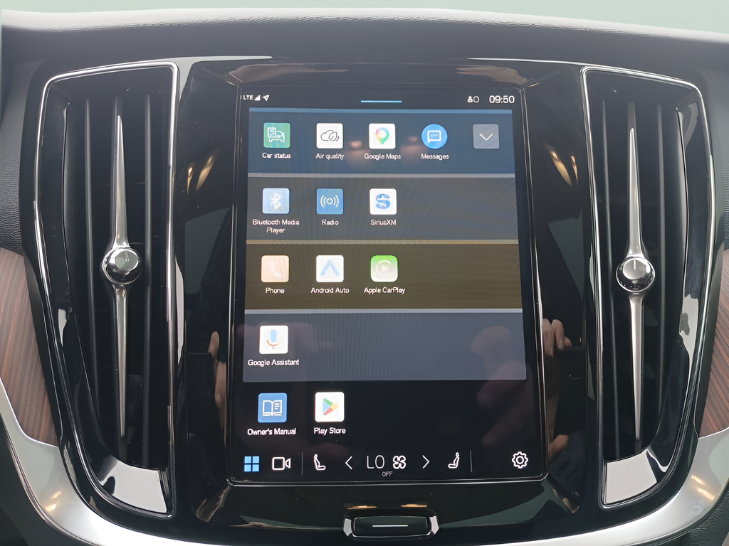 2025 Volvo V60 Cross Country Plus - Photo 17