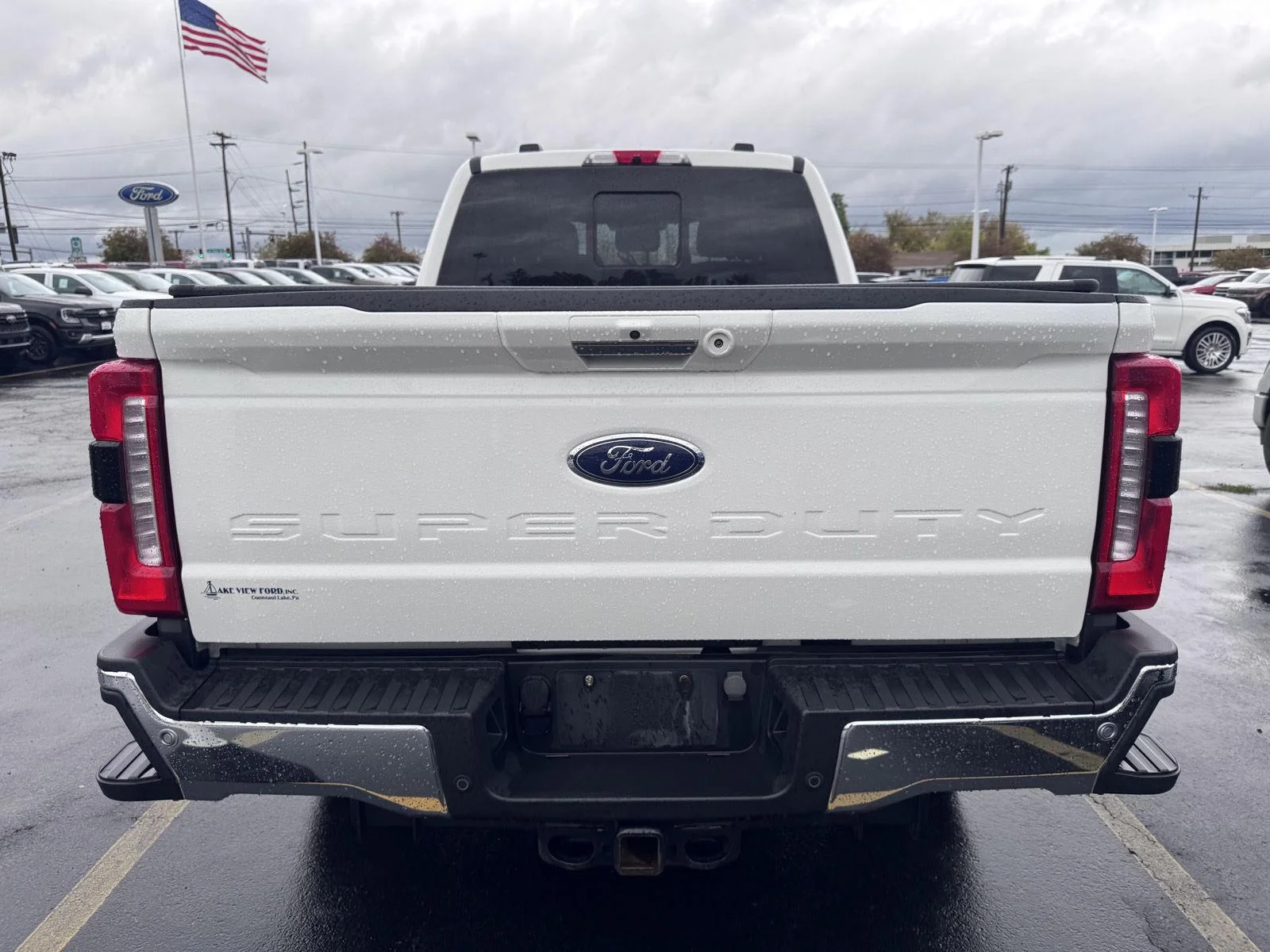 Used 2023 Star White Metallic Tri-Coat Ford Lariat image 5