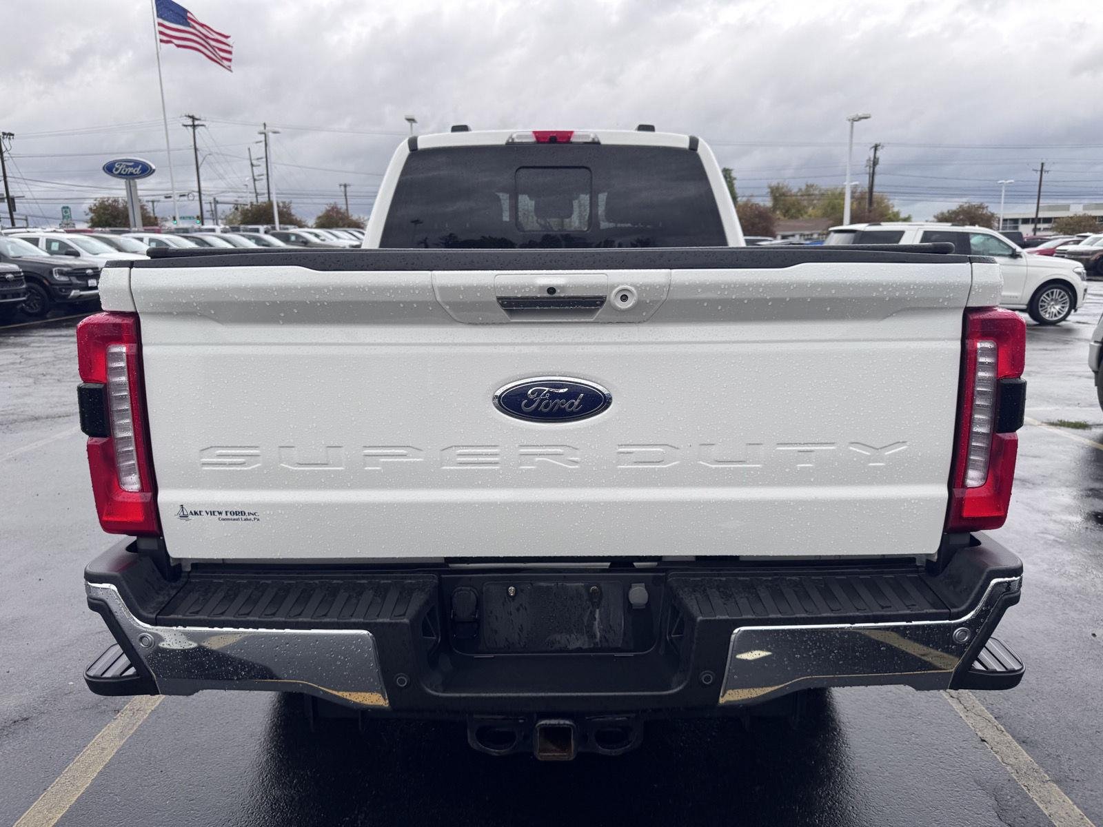 Used 2023 Star White Metallic Tri-Coat Ford Lariat image 5