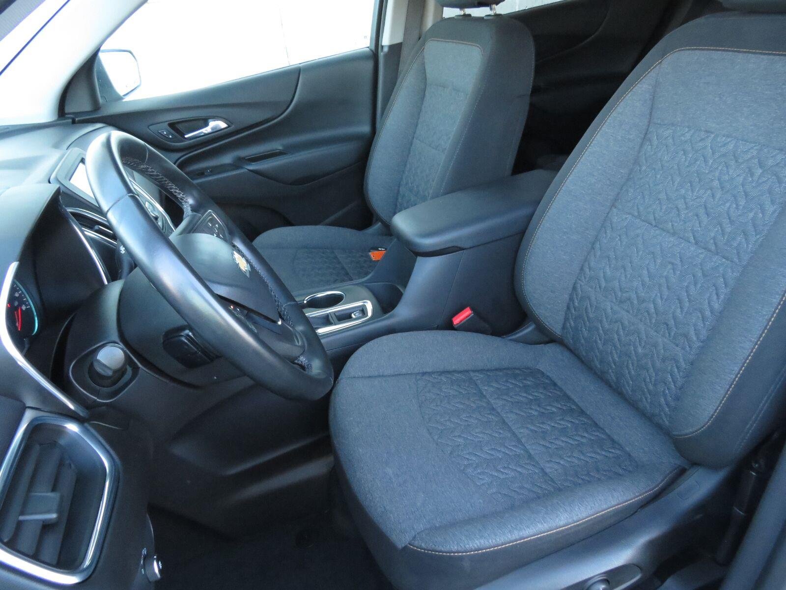 Used 2024 Summit White Chevrolet LT image 24