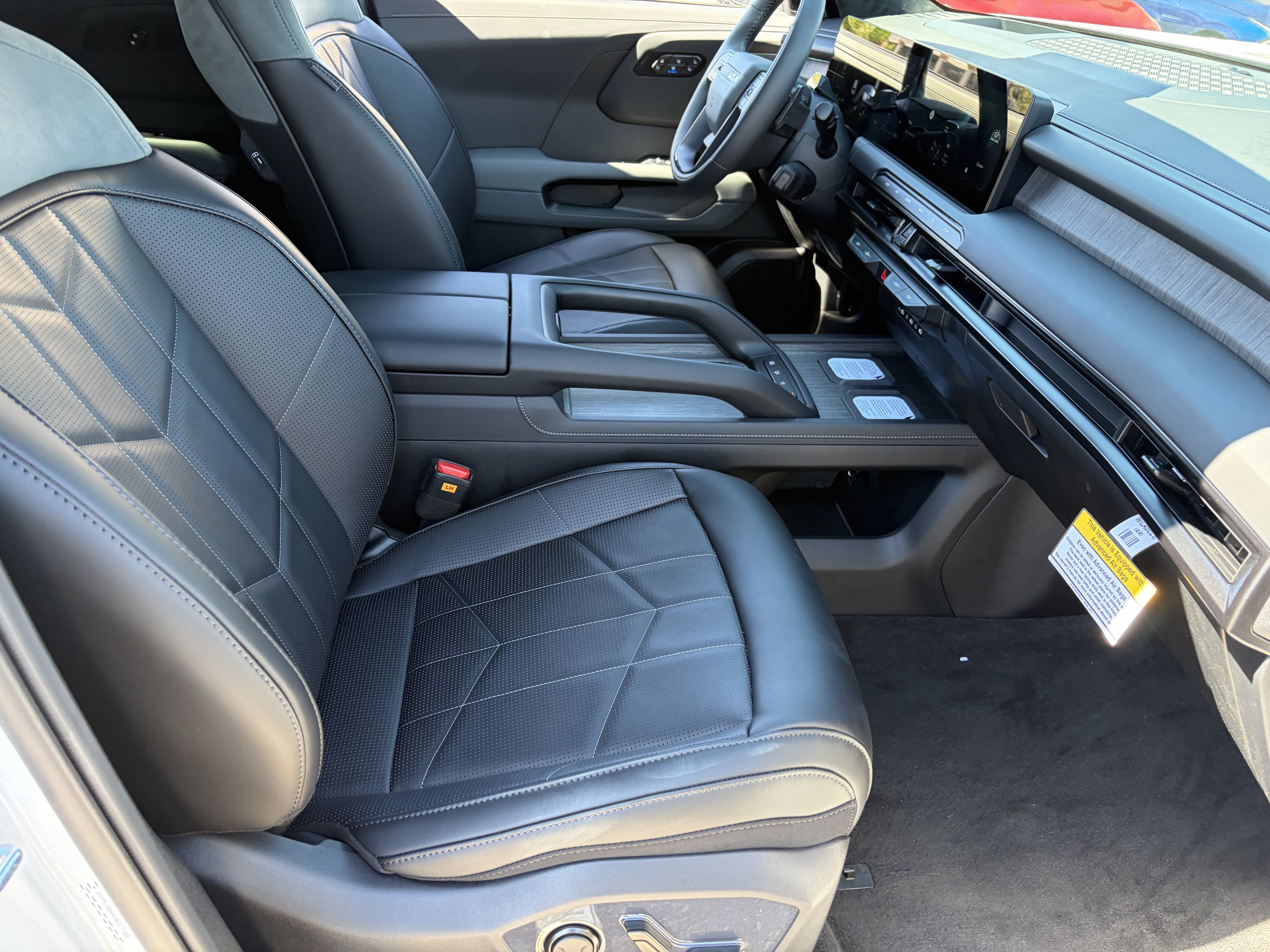 New 2027 Glacial White Pearl Kia X-LINE SX PRESTIGE image 9