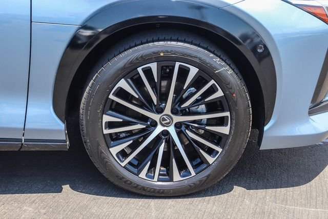 Certified Used 2023 ETHER Lexus 450e Luxury image 10