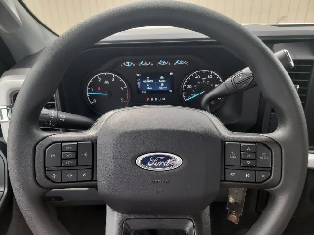 New 2026 Oxford White Ford XL image 24