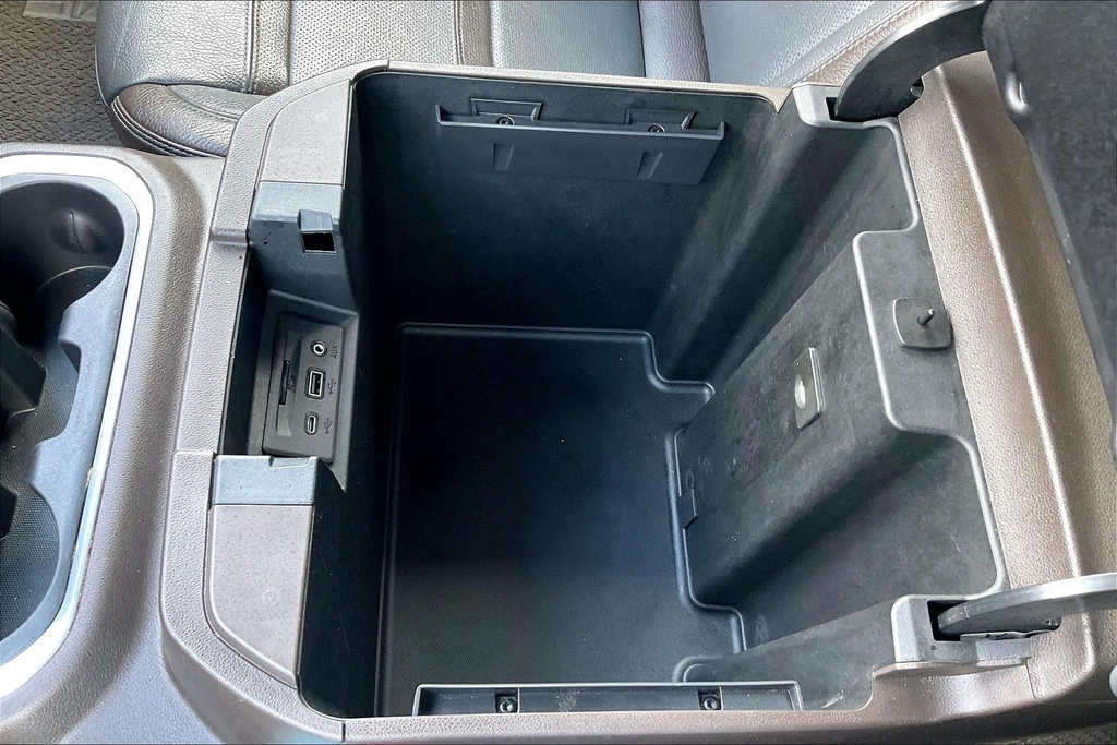Used 2020 Black GMC Denali image 8