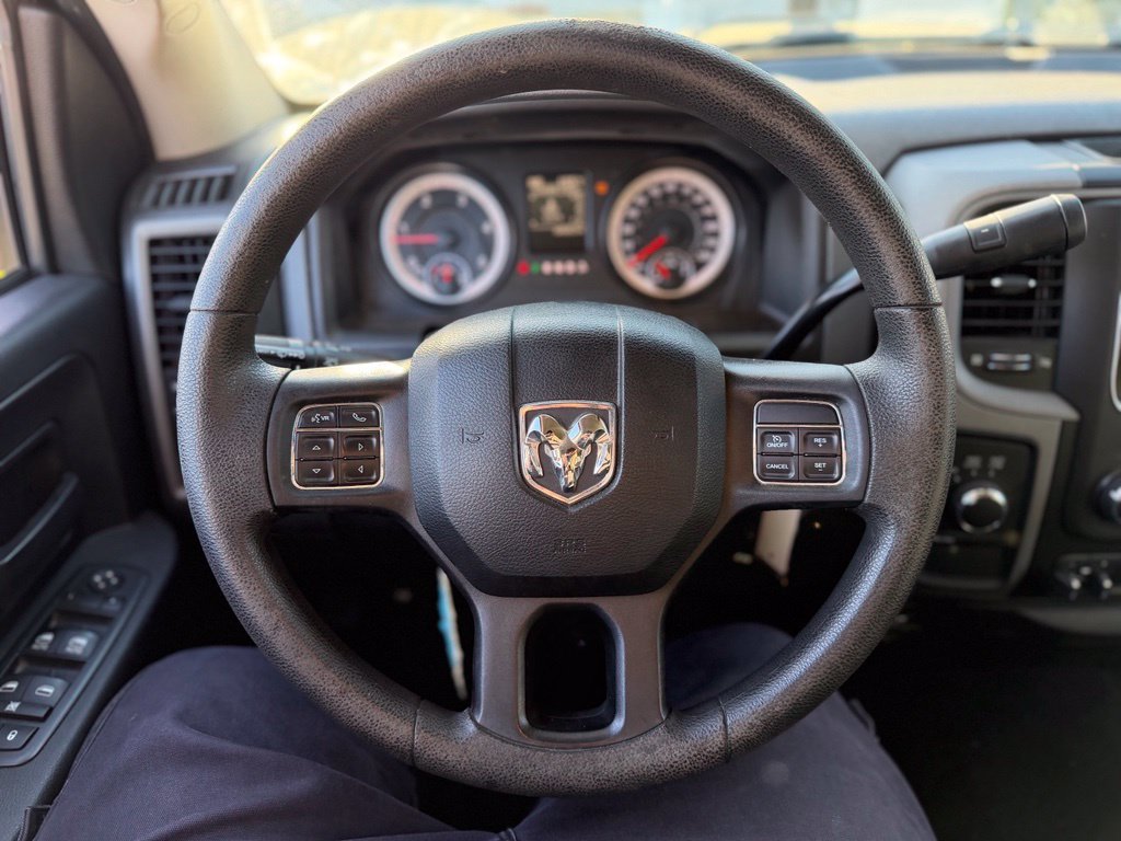 Used 2016 Crystal Metallic Ram Tradesman image 6