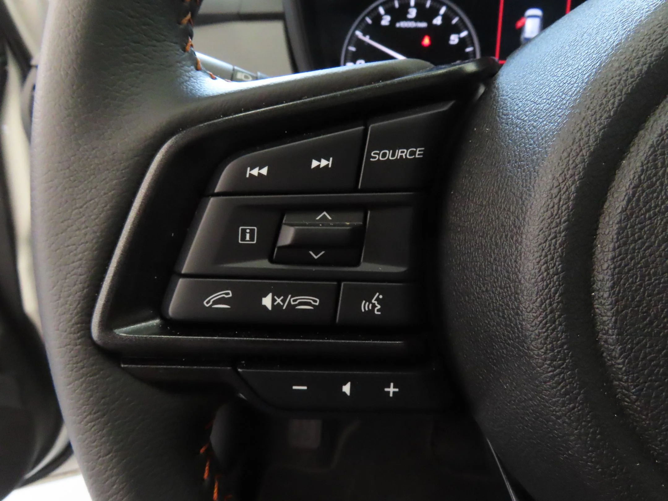 2025 Subaru Crosstrek Limited - Photo 13
