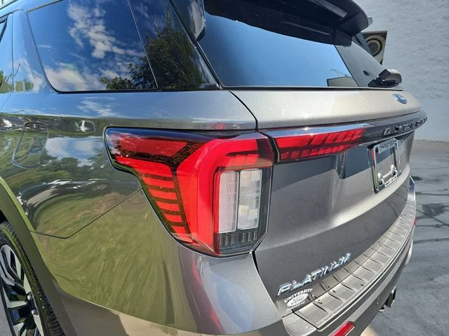 Used 2025 Gray Ford Platinum image 33
