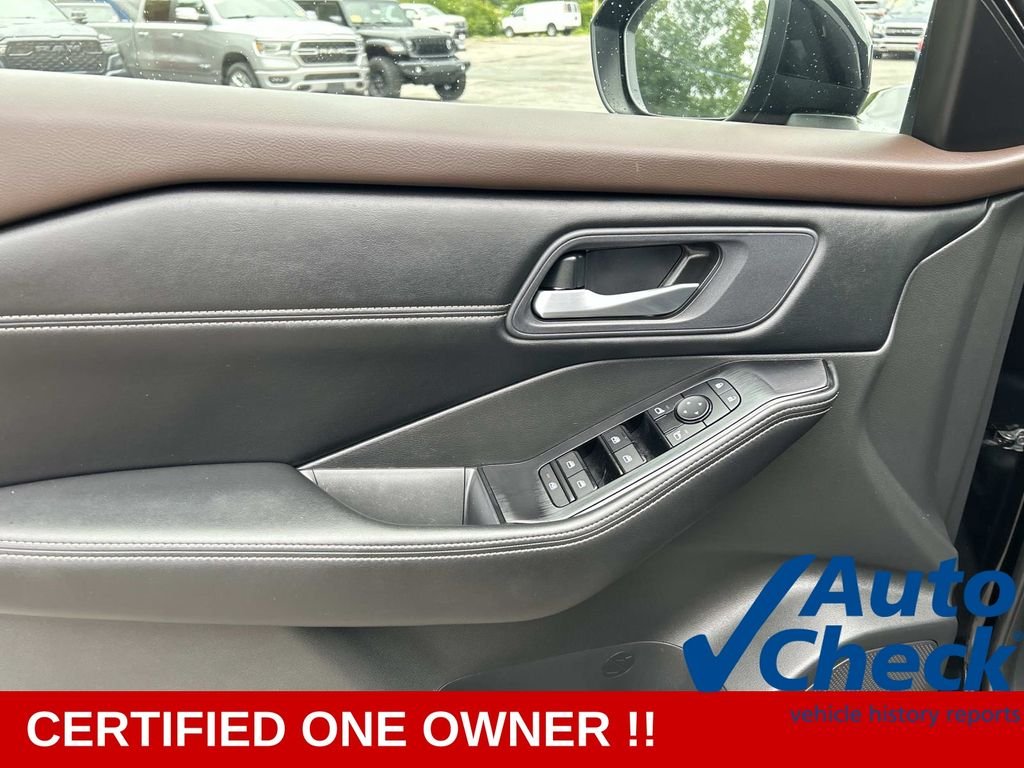 Used 2023 Black Nissan SV image 19