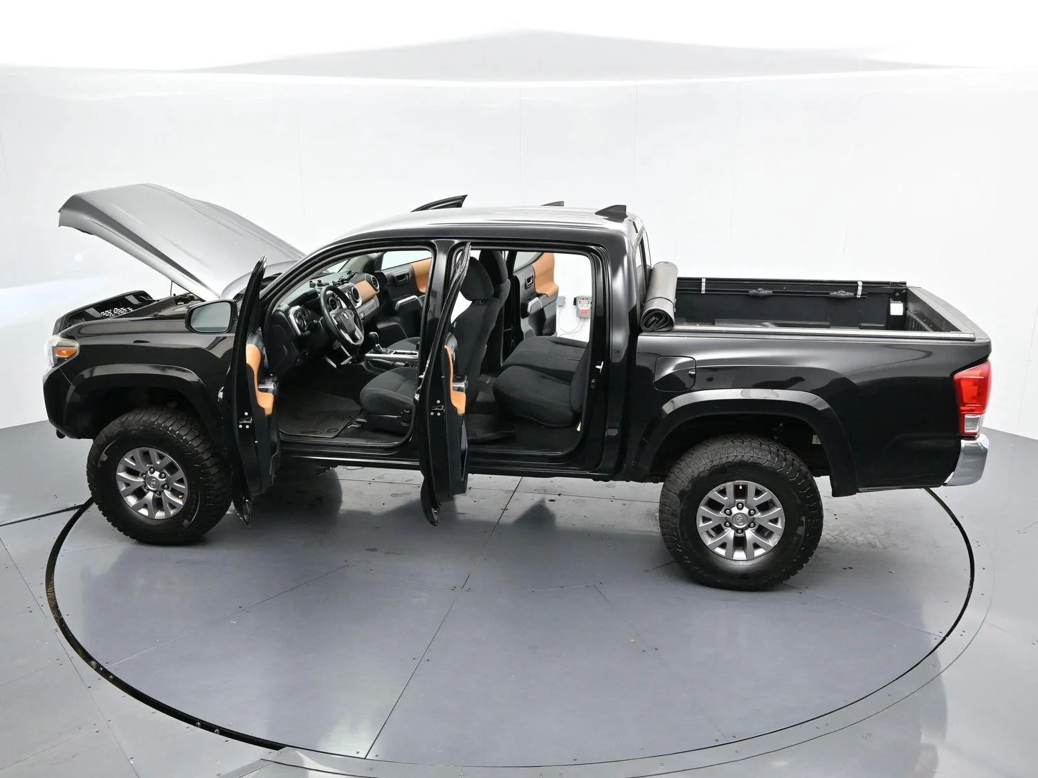 Used 2016 Black Toyota SR image 37