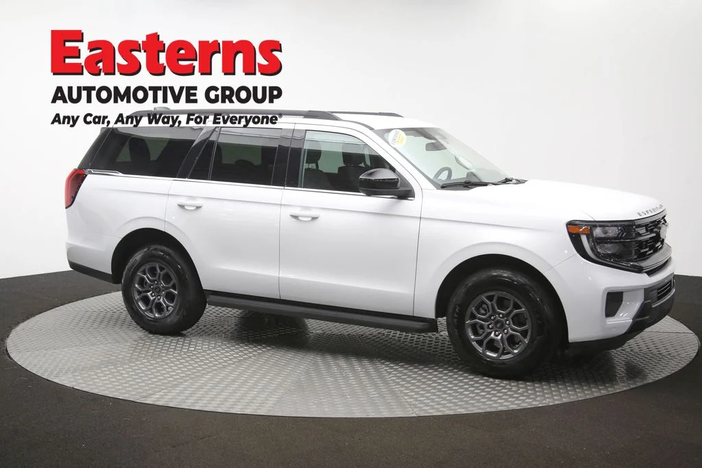 Used 2025 White Ford Active image 47