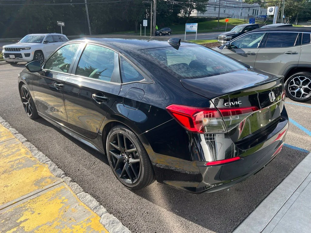 Used 2022 Black Honda Sport image 7
