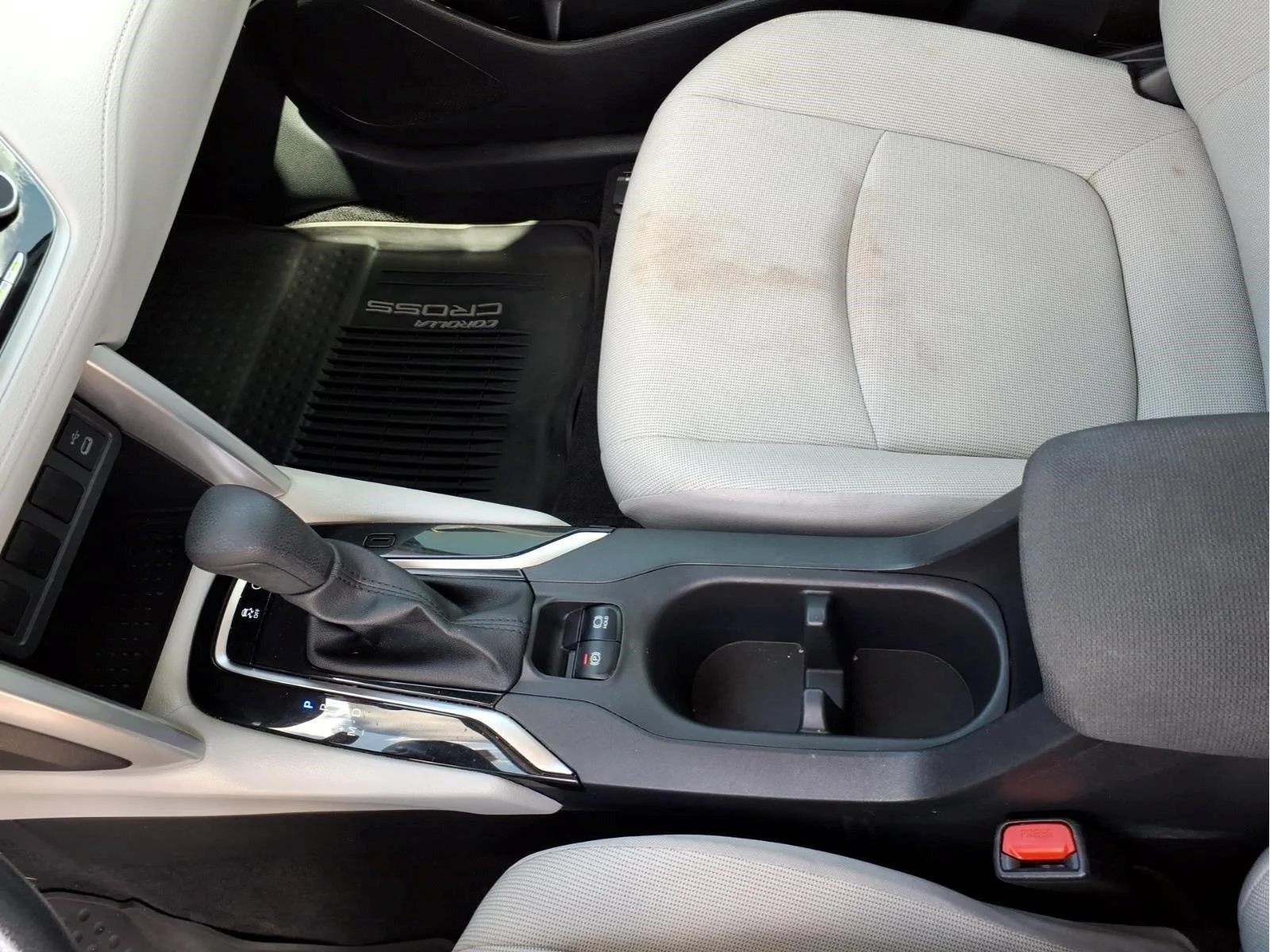 Used 2024 Sonic Silver Toyota L image 23