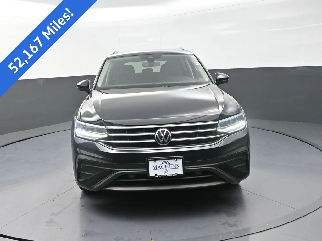 Used 2023 Black Volkswagen 2.0T SE image 2