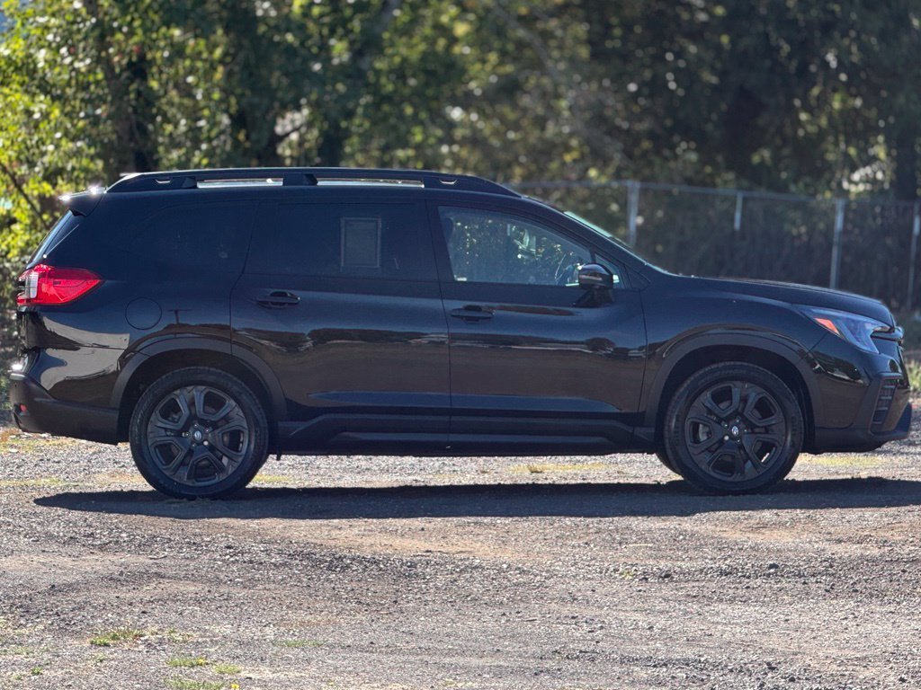 Used 2023 Crystal Black Silica Subaru Onyx Edition image 7