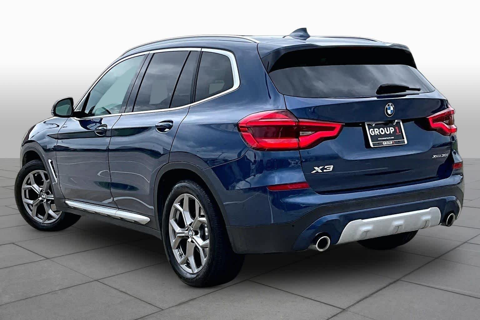 Used 2021 Phytonic Blue Metallic BMW xDrive30i image 12