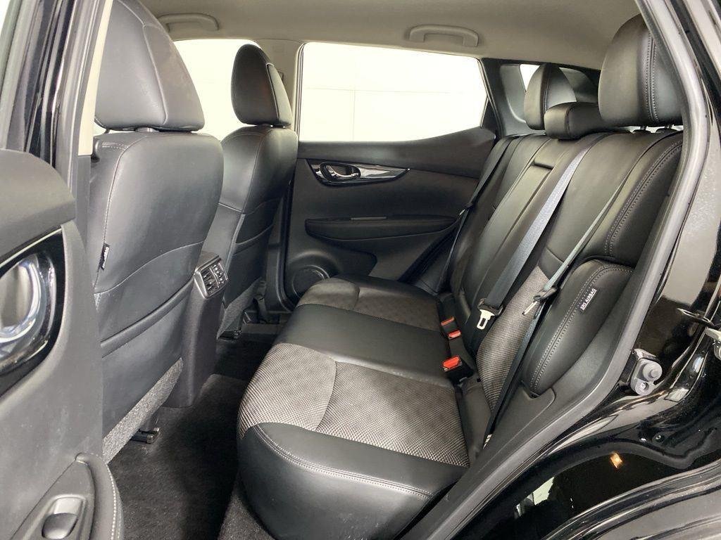 Certified Used 2022 Magnetic Black Pearl Nissan SV image 26