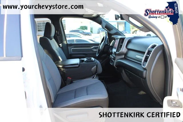 Used 2022 White Ram Big Horn/Lone Star image 16