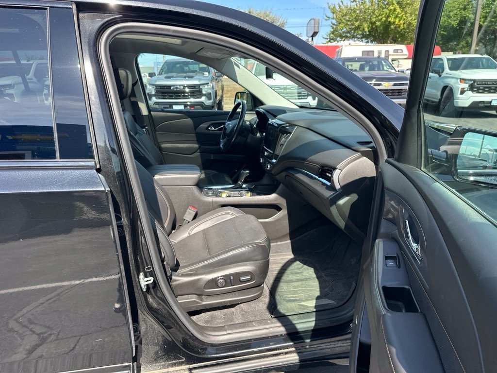Used 2019 Mosaic Black Metallic Chevrolet Premier image 14