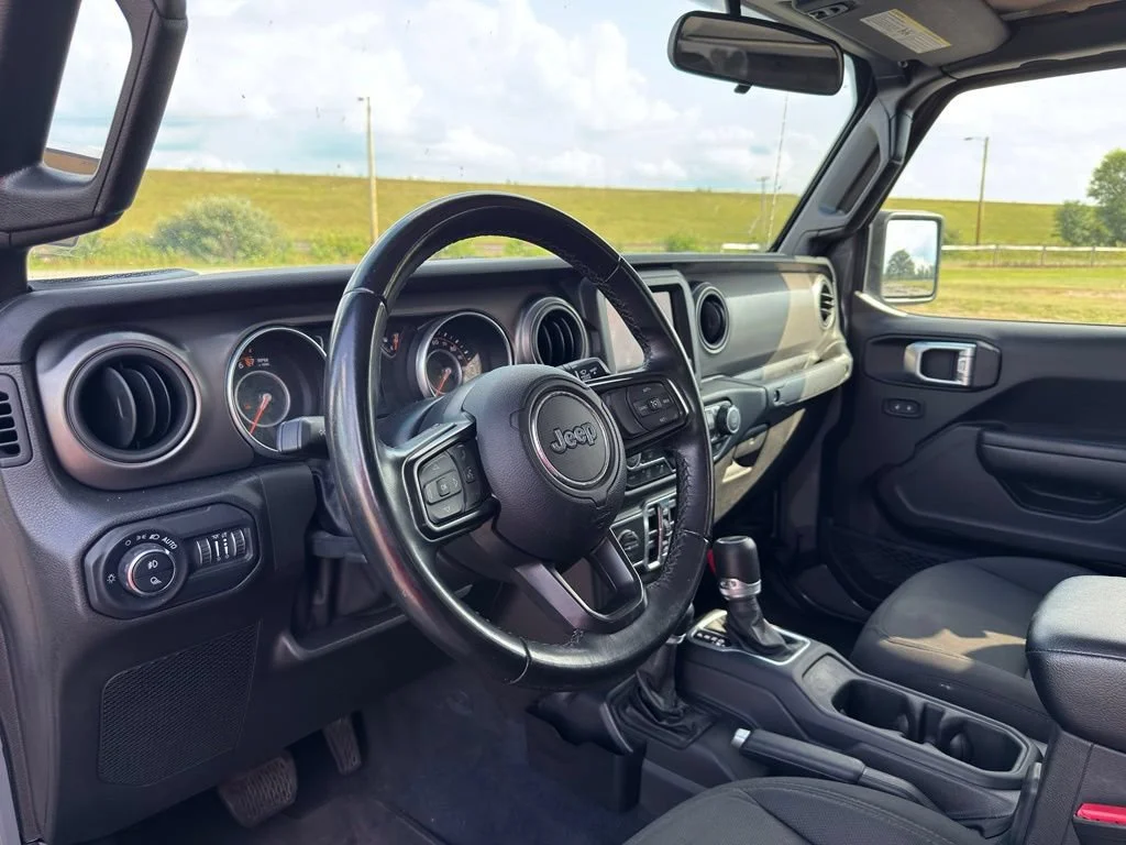 Used 2022 Gray Jeep Willys image 7