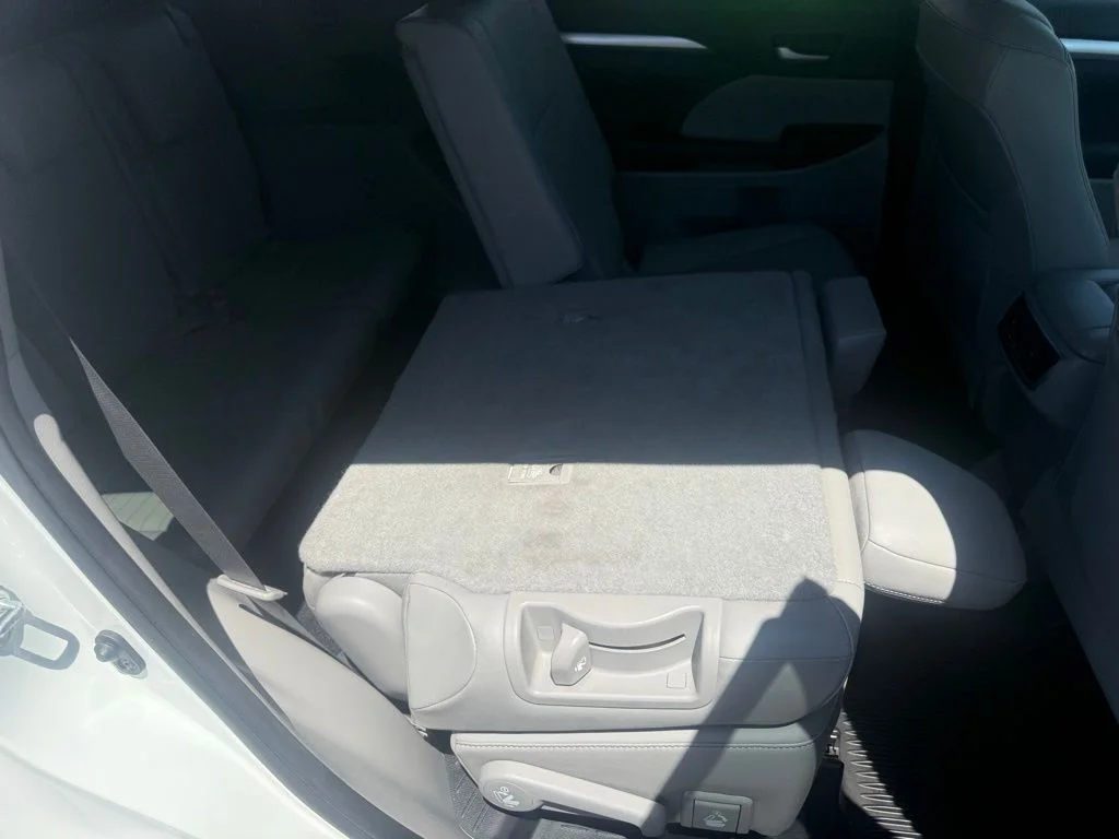 Certified Used 2019 Blizzard Pearl Toyota XLE image 58