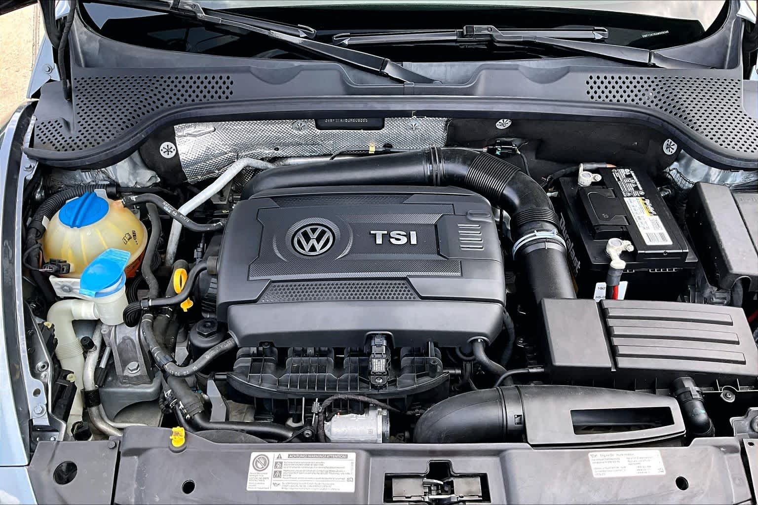 Used 2016 Platinum Gray Metallic Volkswagen 1.8T Fleet Edition image 32