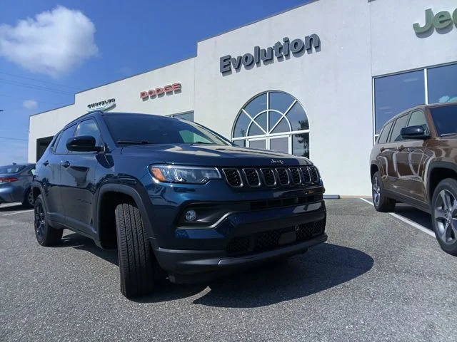 New 2026 Fathom Blue Pearl Coat Jeep Latitude image 3